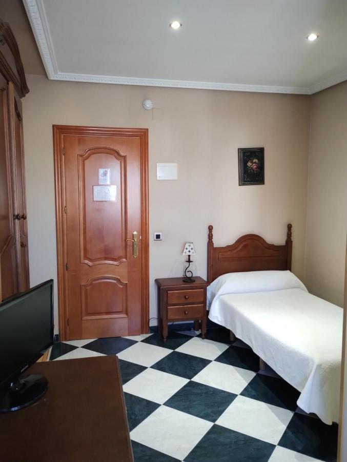 Hostal San Antonio Iscar Zimmer foto