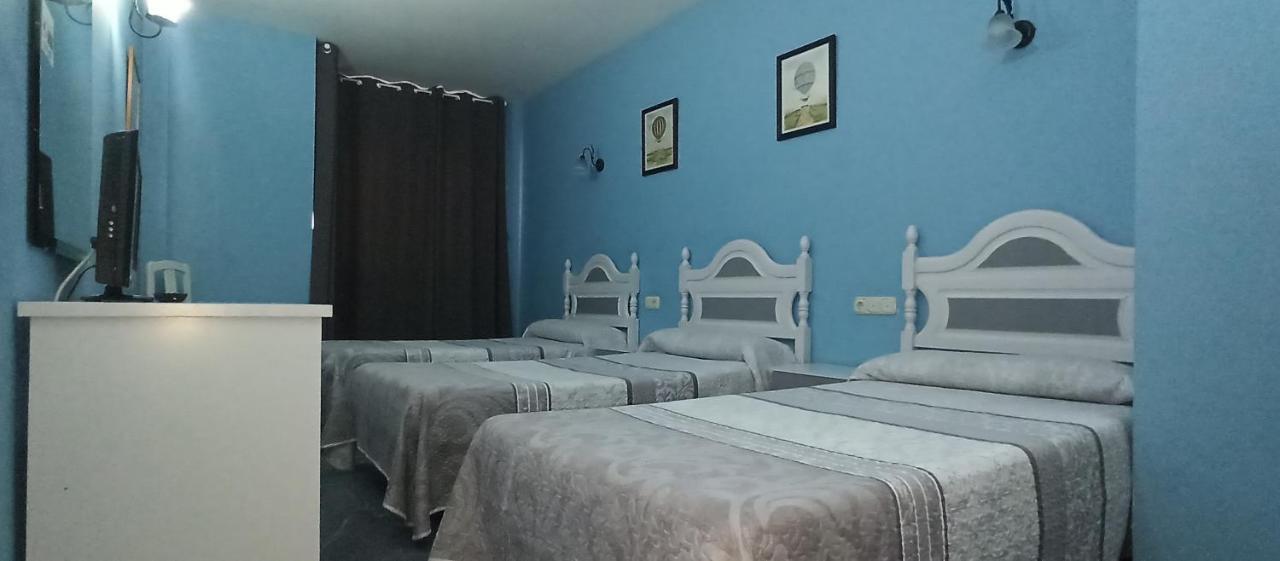 Hostal San Antonio Iscar Exterior foto